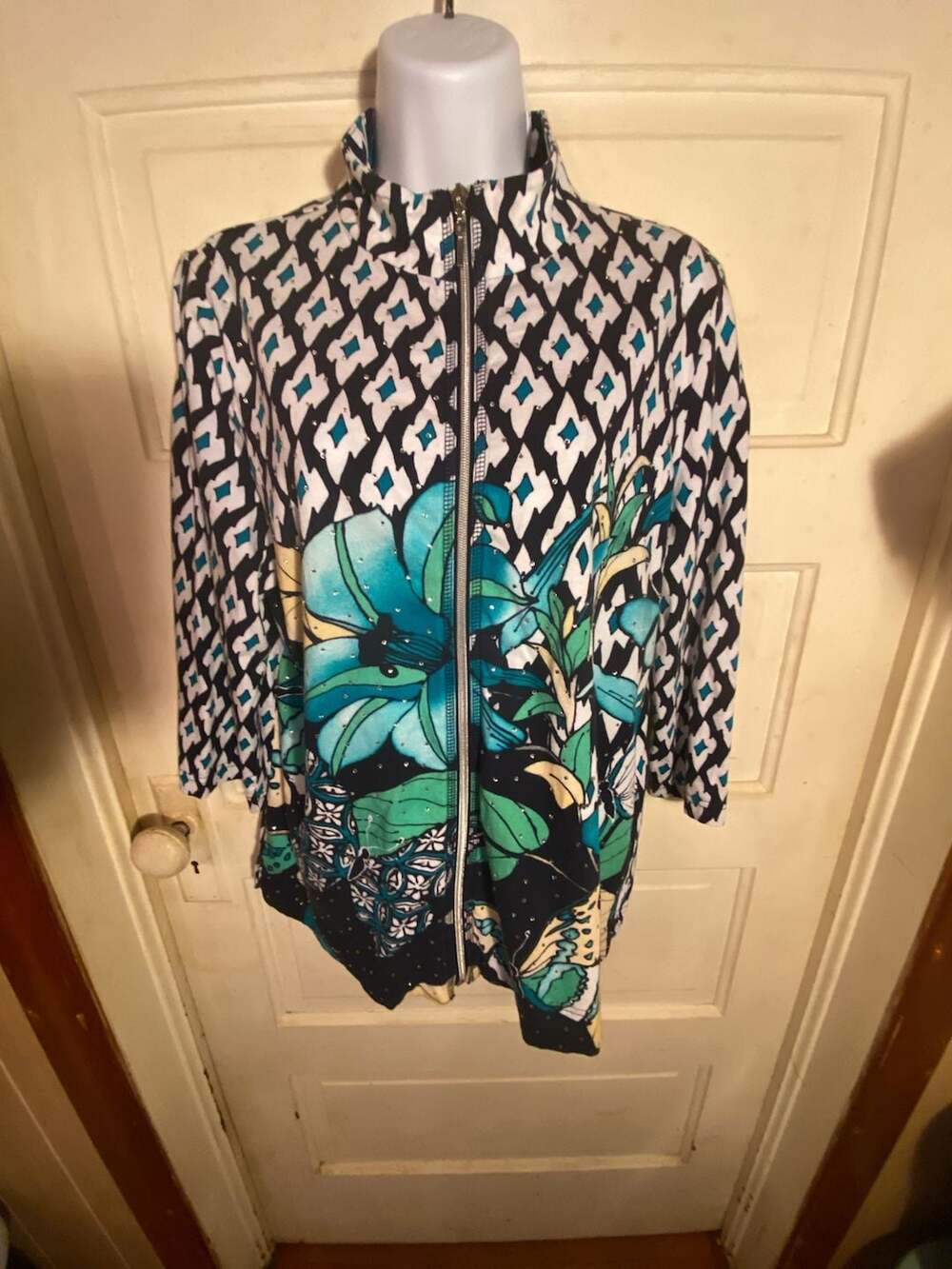 Weekends by Chico's Geometric & Floral Zip-Up Jacket Size 2